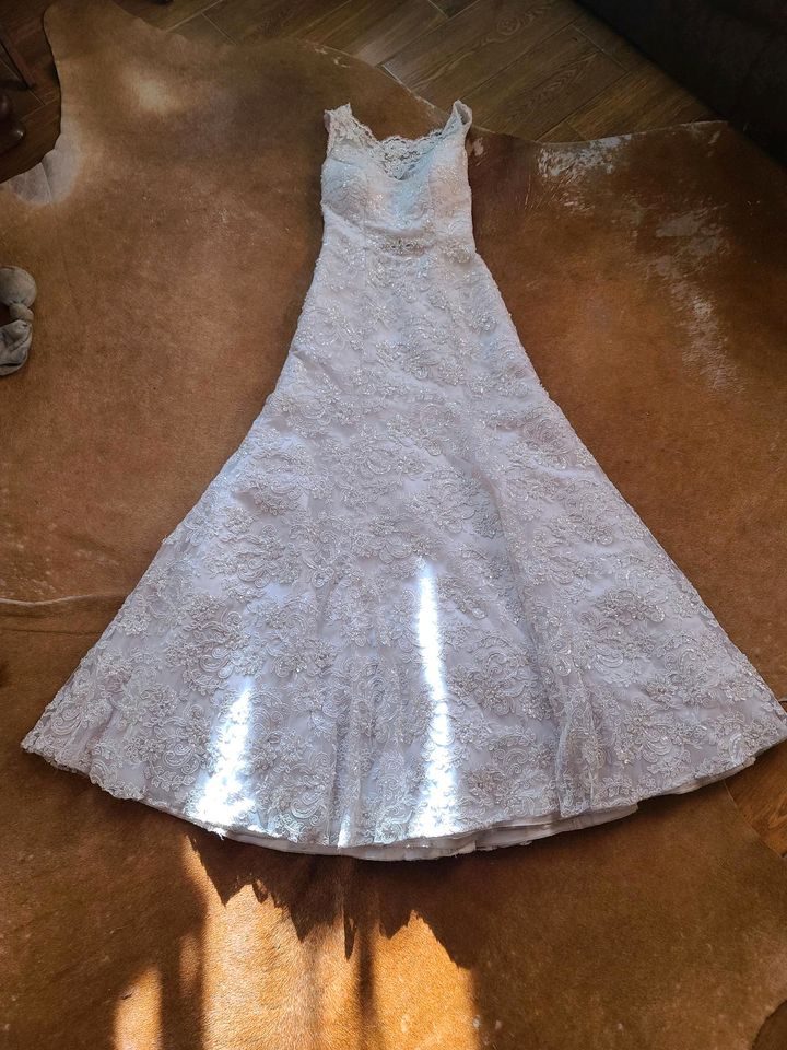 Hochzeitskleid xs in Fehrbellin