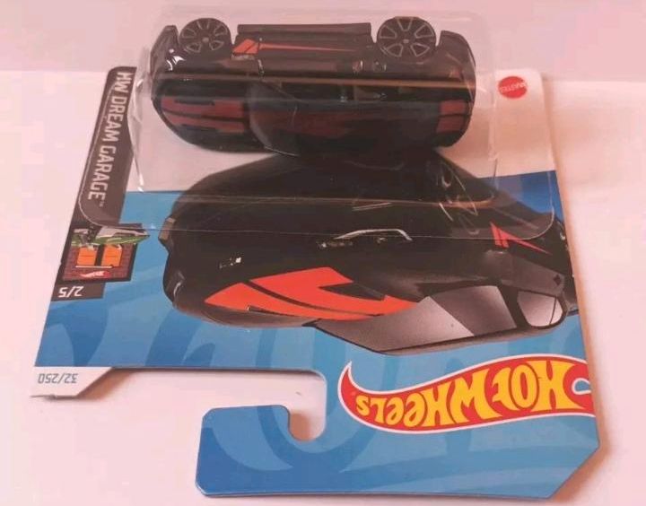 Hot Wheels 1:64 ©2021 #32 Camaro SS schwarz "Dream Garage" HTB50 in Berlin