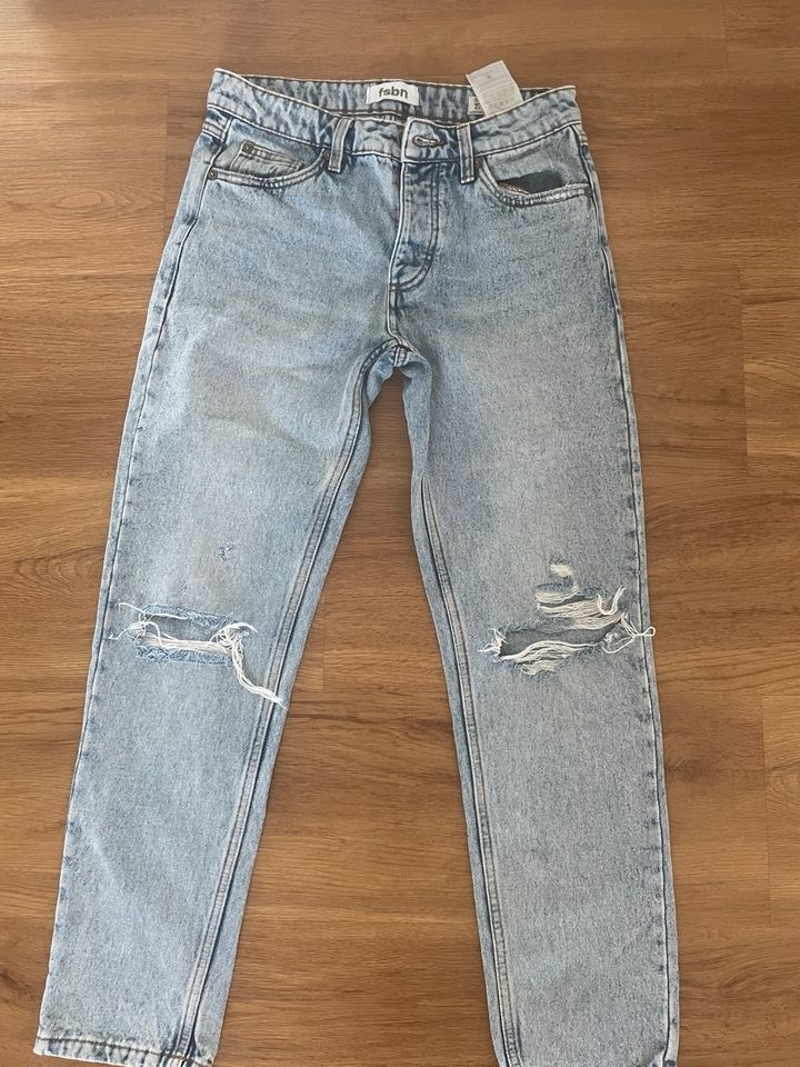 Buggy Jeans Gr27-30 in Iffezheim