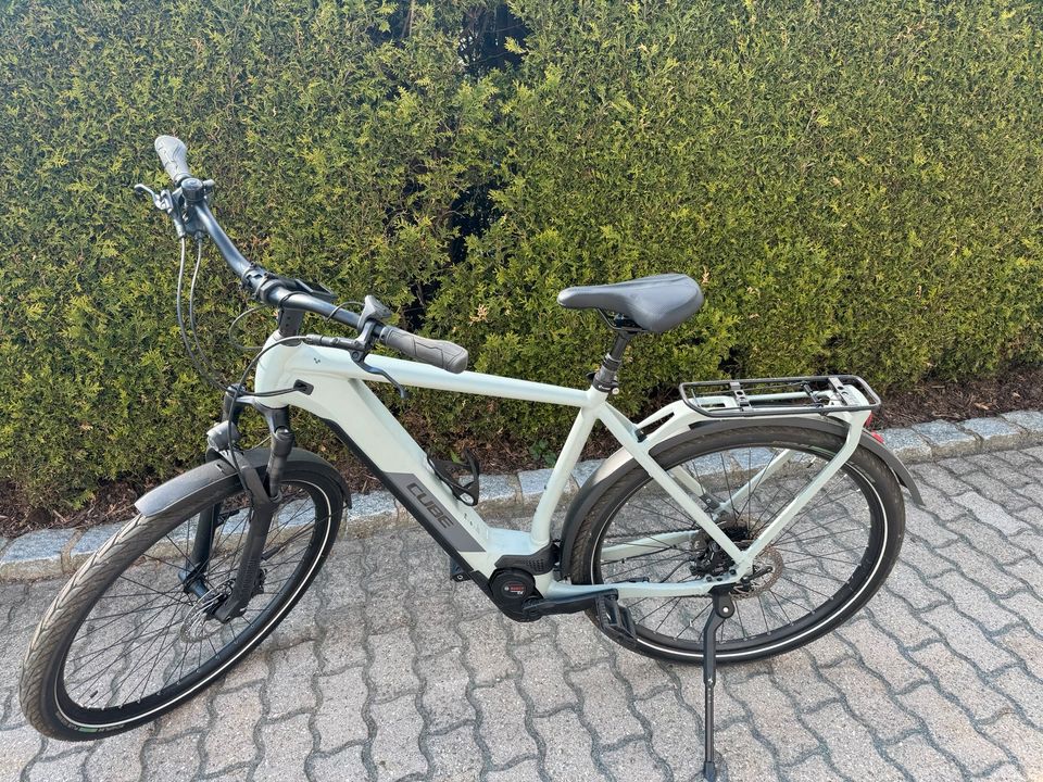 Cube Katmandu PRO Größe L 58cm lunar grey mit KIOX 625 in Kulmain