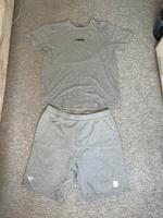 Hummel T-Shirt+ kurze Hose Gr.XL Berlin - Lichtenberg Vorschau