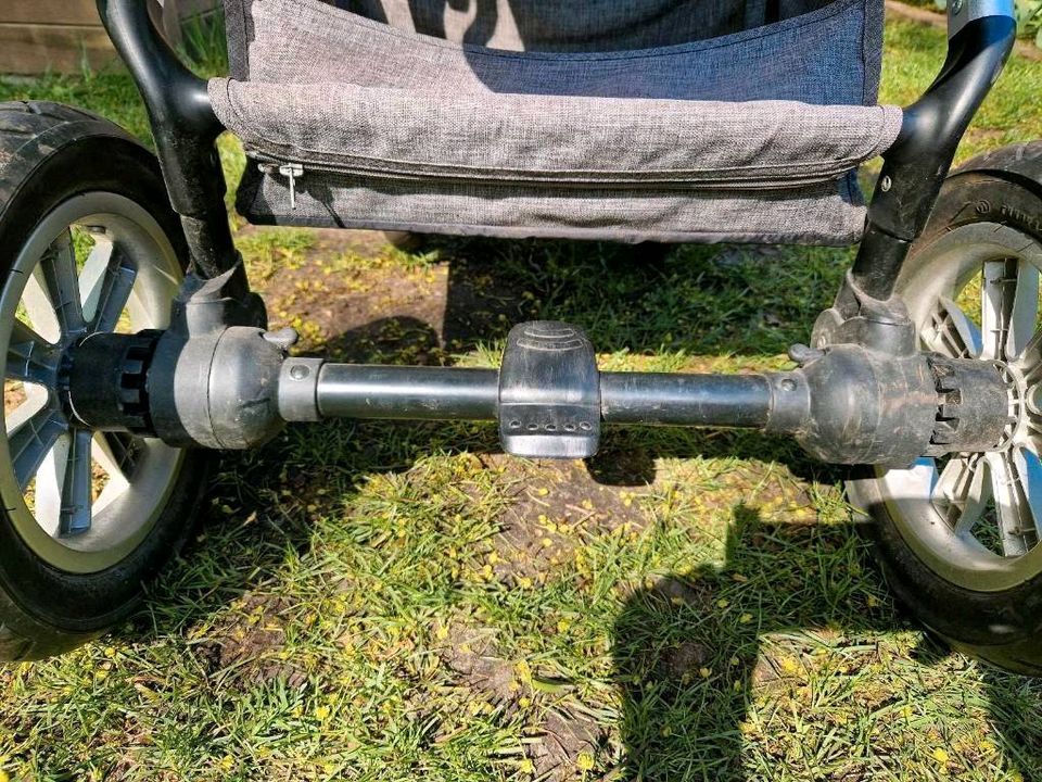 Moon Kinderwagen Nuova Babywanne und Sportaufsatz Buggy in Henstedt-Ulzburg