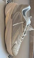 Adidas Größe 44 beige Sendling - Obersendling Vorschau