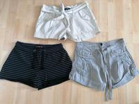 Sommer Kleiderpaket Shorts Kurze Hosen XS 34 Baden-Württemberg - Heilbronn Vorschau
