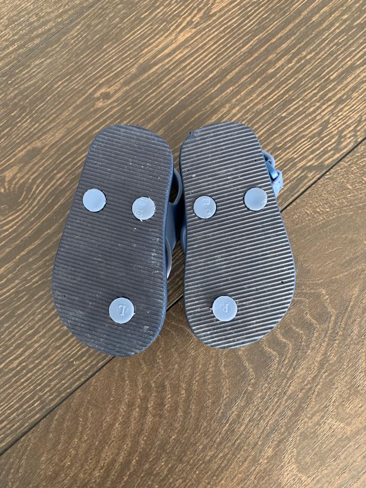 Baby Flip Flops | Latschen | Badeschuhe | Sandalen | Gr. 18/19 in Bokensdorf