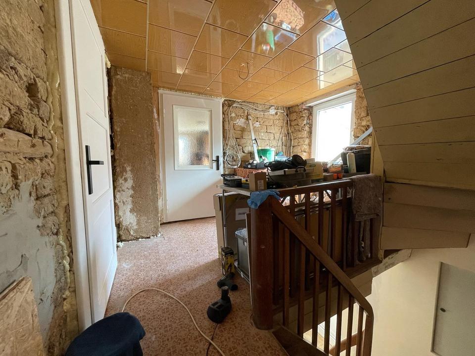 Haus und Hof mit gehobener Innenausstattung und Werkstatt in Bad Kösen