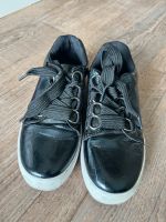 Schwarze Sneaker von der Marke Inselhauptstadt Hessen - Kirchhain Vorschau