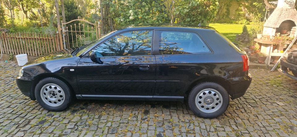 Audi A3 3 Türer Bj.2002 in Bruchköbel