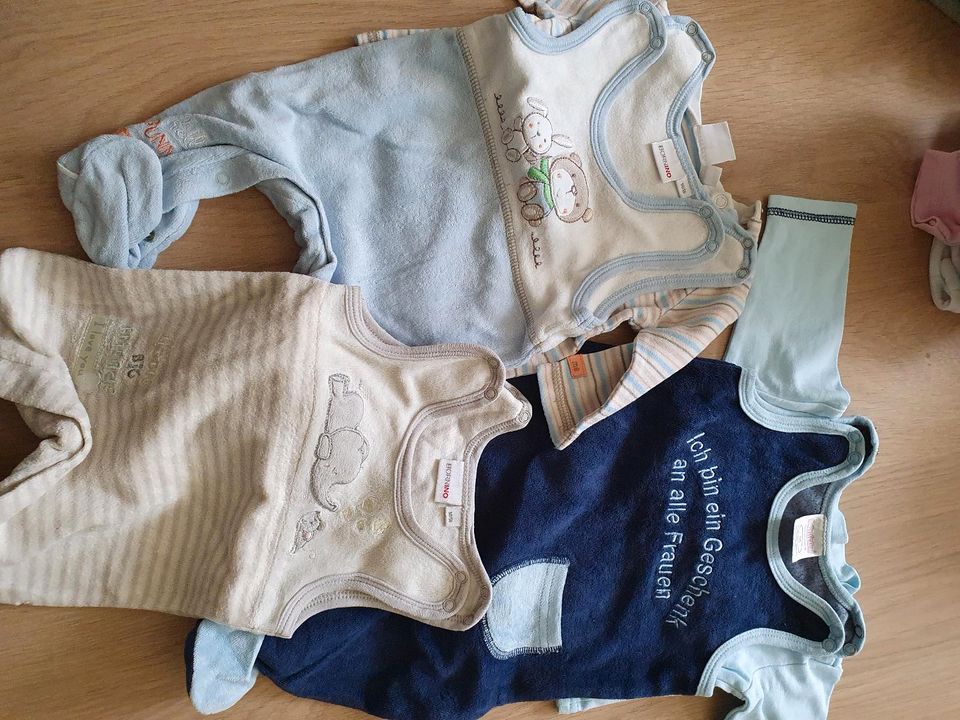 Kinderbekleidung Paket in Größe 50/56 für Junge in Mertloch