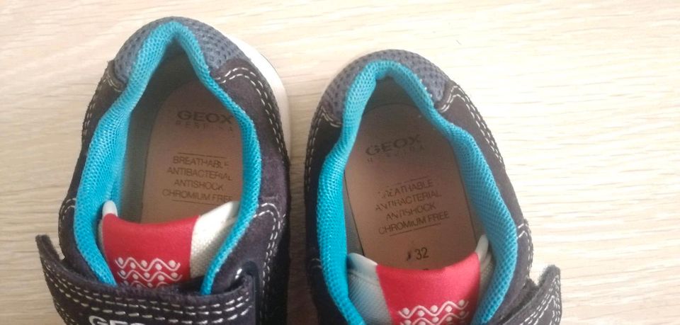 NEU Geox Respira Gr. 32, Sneaker Klettverschluss Turnschuhe in Sinzig