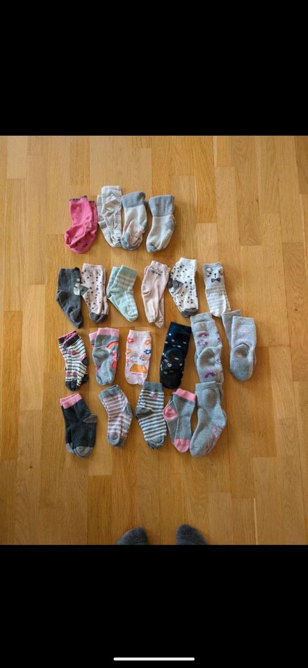 21 paar Socken Paket Mädchen gr 19-26 in Konstanz