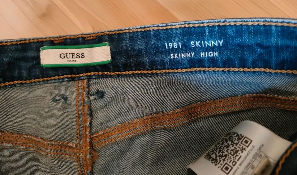 ❤️ NEU Tolle Skinny High 1981 Jeans GUESS 28 blau NEU in Augsburg