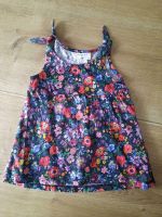 H&M Baby Mädchen Kleid Gr. 68 Blumen Nordrhein-Westfalen - Oberhausen Vorschau