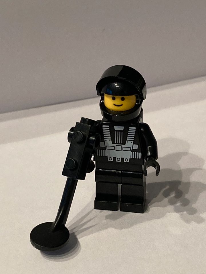 Neu Lego Minifigur Blacktron 40580 Space Konvolut Steine in Fürstenfeldbruck