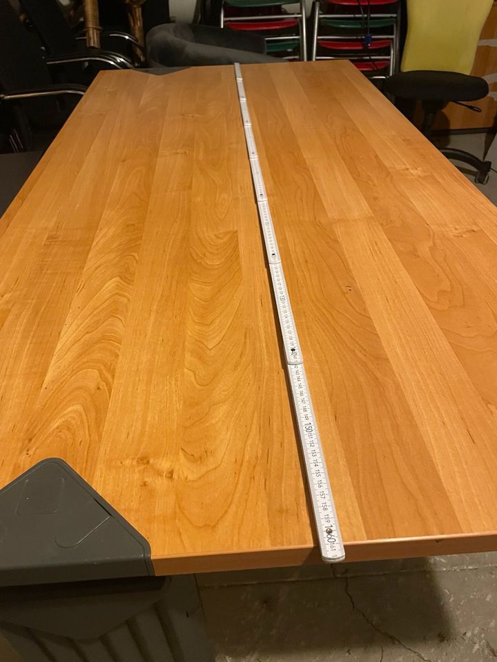 Massiver Holztisch 160 cm x 80 cm x 73 cm in Erkrath