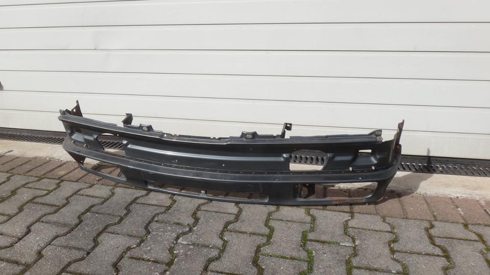 f. Bastler : Frontblech aus 1989er BMW 3er 325 i Limousine (E 30) in Wölfersheim