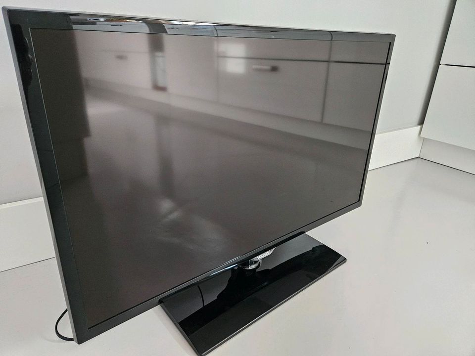 Samsung UE32F5370SS Smart TV in Minden