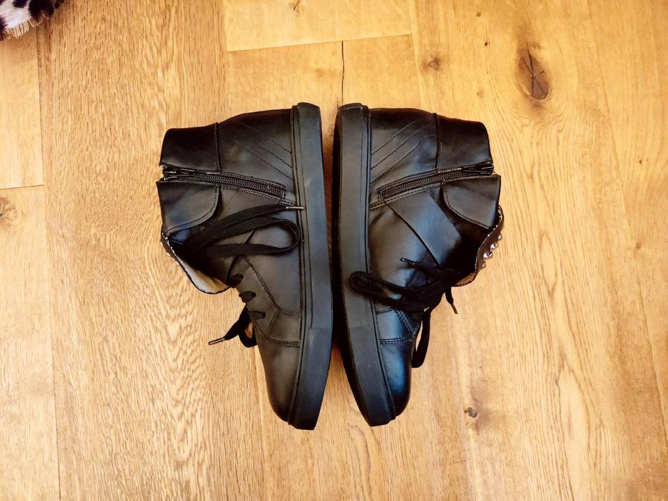 NEU! Buffalo Sneaker, versteckter Absatz, schwarz-silber, Leder in Berlin
