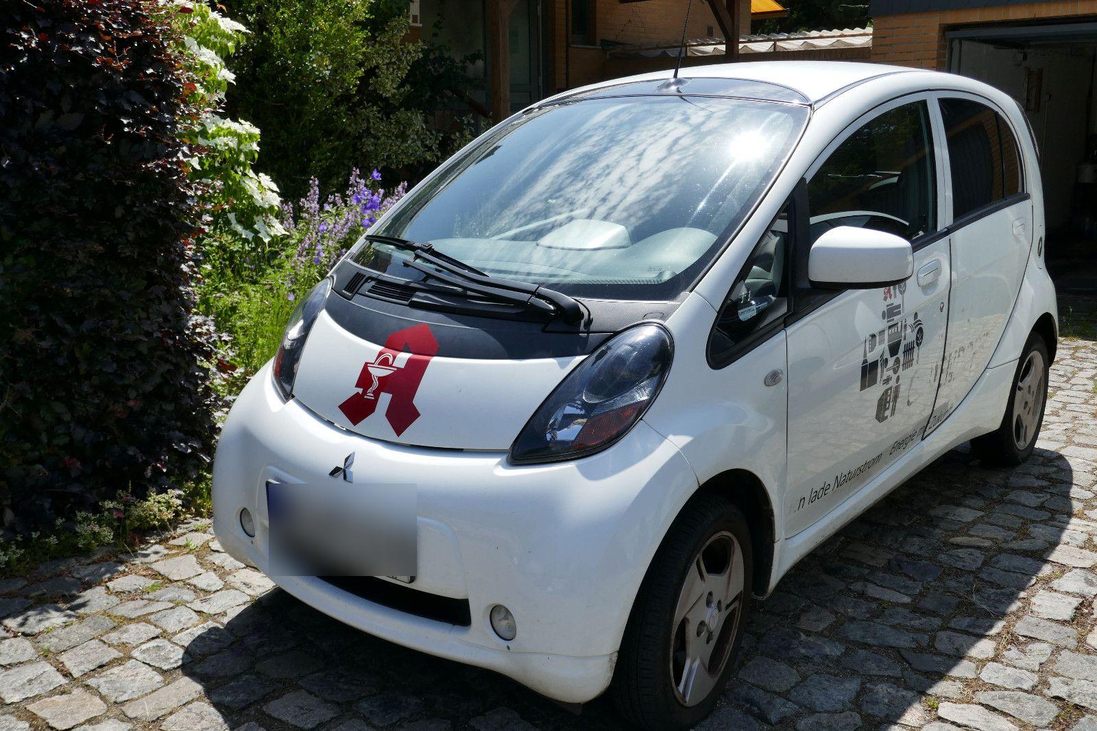 Abbildung des Autos Mitsubishi i-MiEV - -
