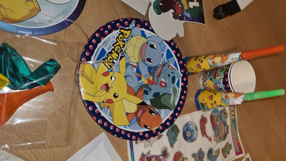 XL Pokemon Geburtstagsparty Pikachu 7 Jahre Girlande Tattoo in Simbach