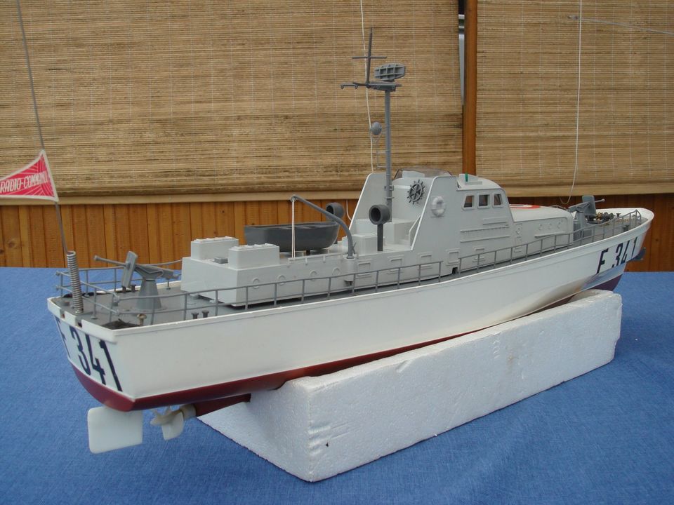 Rarität. Küstenwachboot VS 2011, L: 645mm, B: 130mm in Urbach