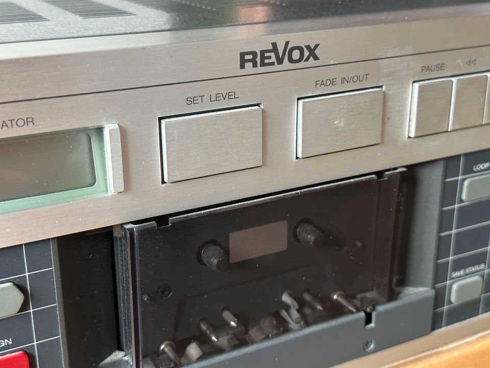 Revox B215 Tape Deck in Schönaich