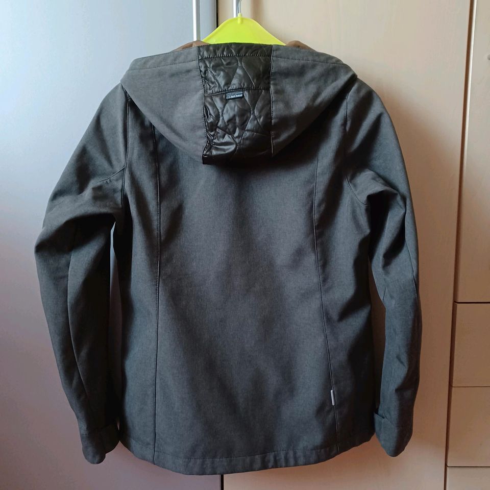 Softshell-Jacke / Damen Gr.38 in Hartmannsdorf