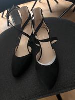 Schwarz Pumps Hessen - Elz Vorschau