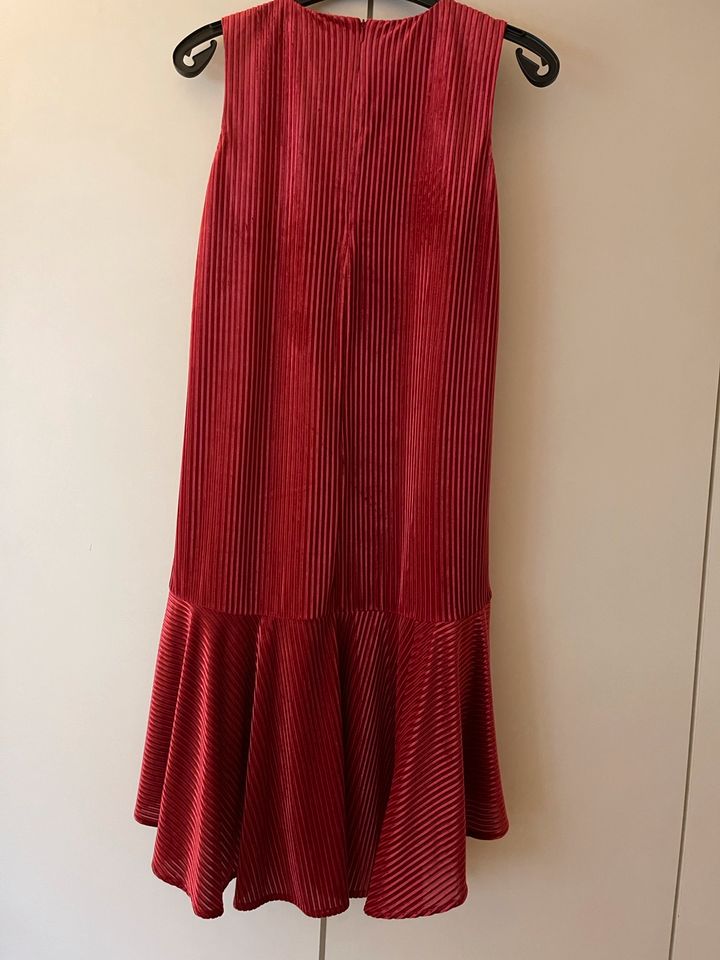 Rotes Kleid, Vero Moda, Gr.L in München