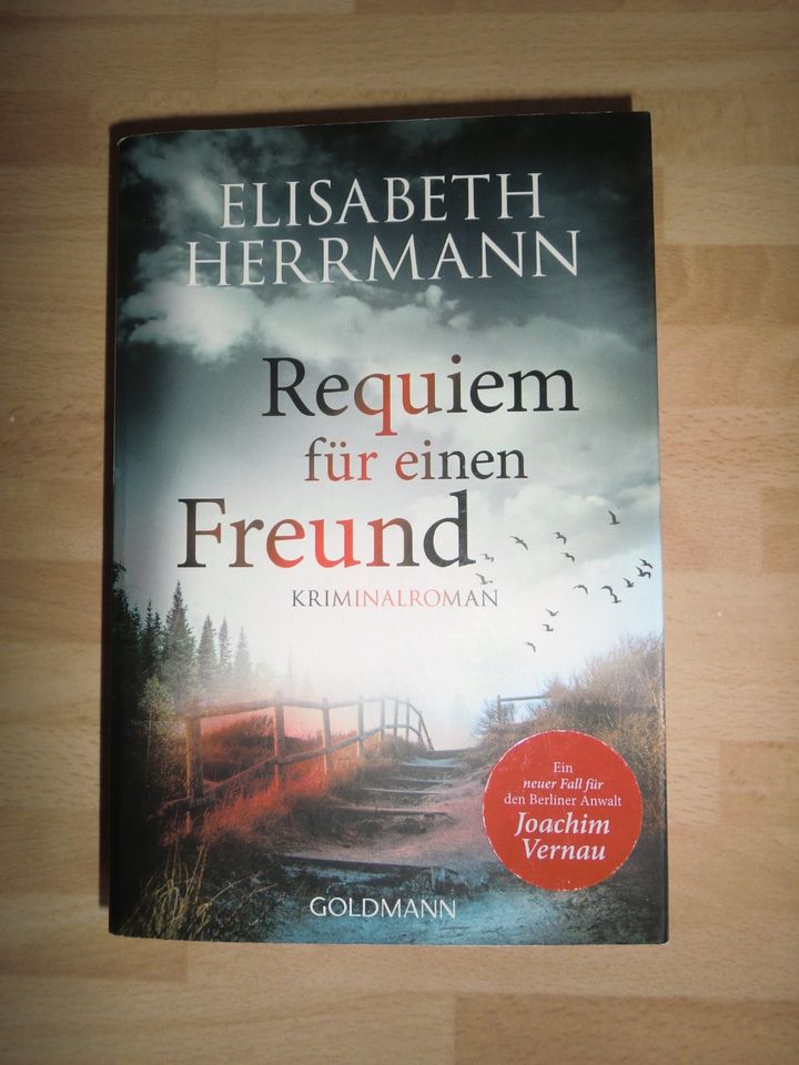 Elisabeth Herrmann "Requiem für einen Freund"  2,50 Euro in Werl