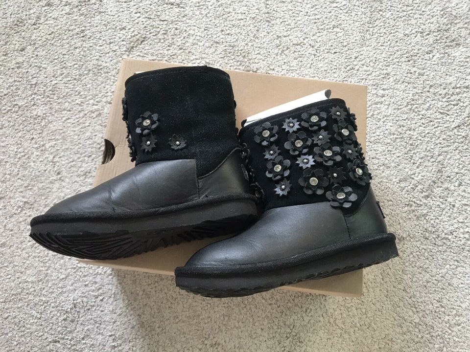 UGG AUSTRALIA Original Gr.29 Schwarz Leder/Wildleder Crystal Top in Köln