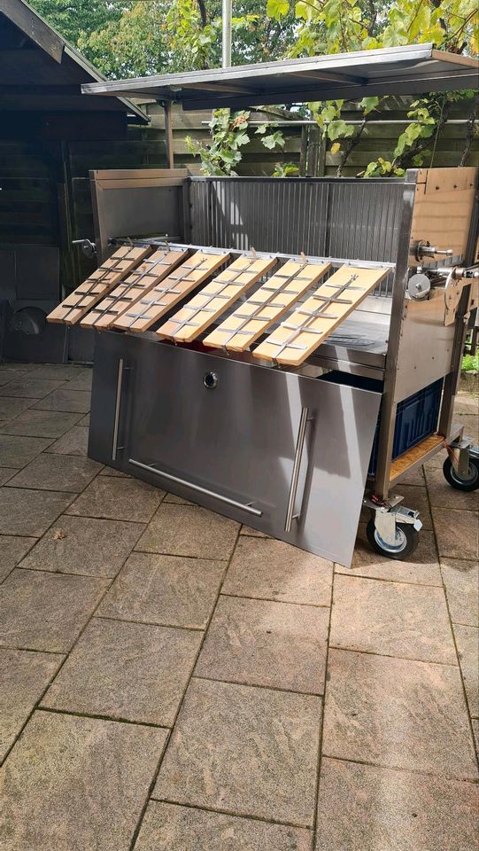 Spanferkelgrill  Lammgrill XXL  Fischgrill zum Mieten in Waldbröl