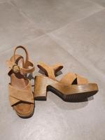 Sandalen mit Absatz, Plateau Schuhe, Riemen Sandalen Bayern - Laudenbach Vorschau