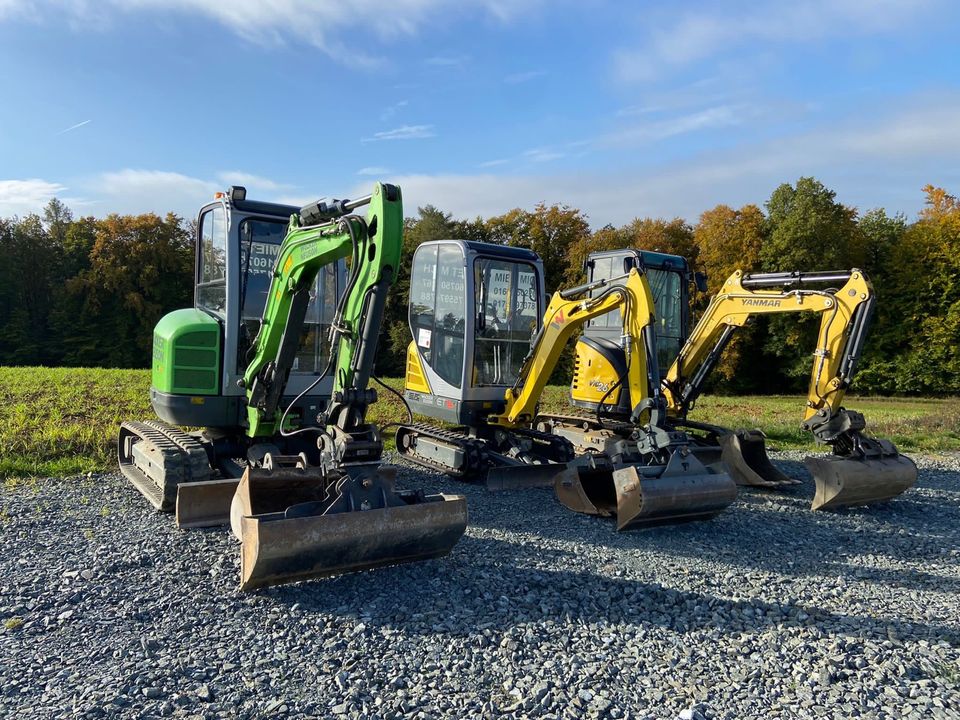 Minibagger Bagger 2,9t zu vermieten mieten leihen in Eckersdorf