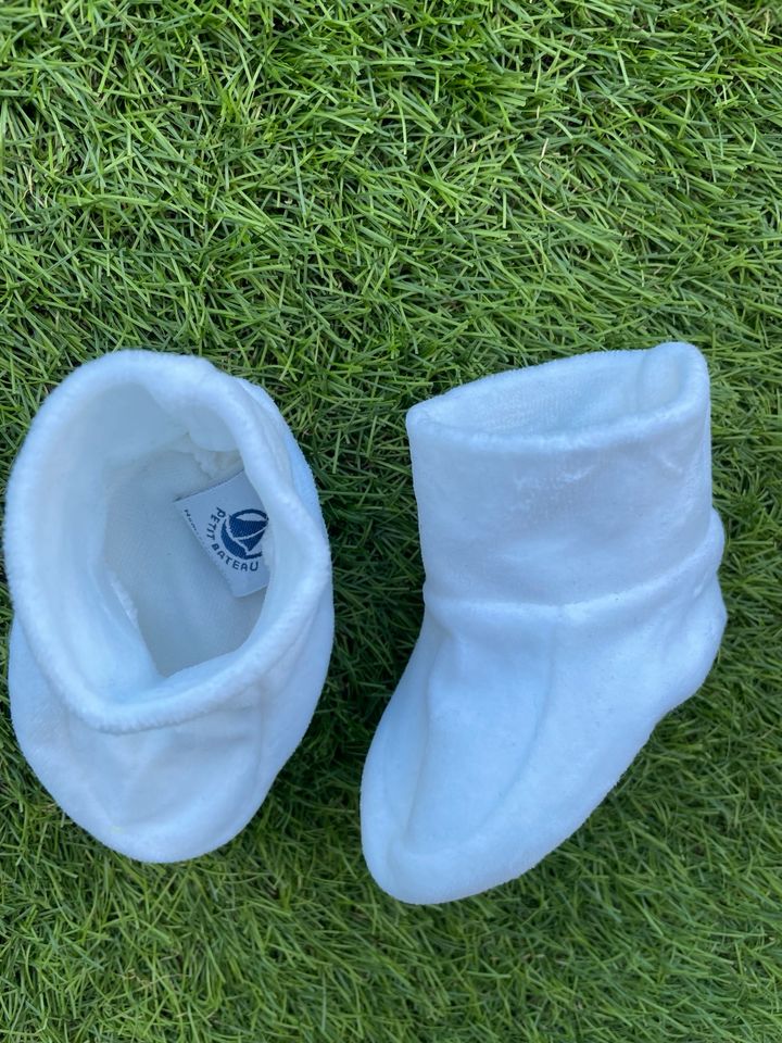 Baby Petit Bateau Schuhe oder Socken in München