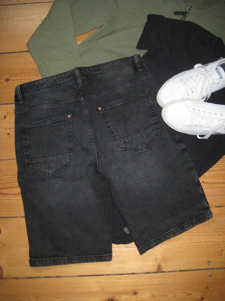 ZARA Jeans-Shorts kurze Hose Pants Bermuda Gr 40 (M, L, 176) wNEU in Harsum