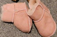 Baby Lammfellschuhe Lederschuhe Kinderwagenschuhe Winter Niedersachsen - Pattensen Vorschau