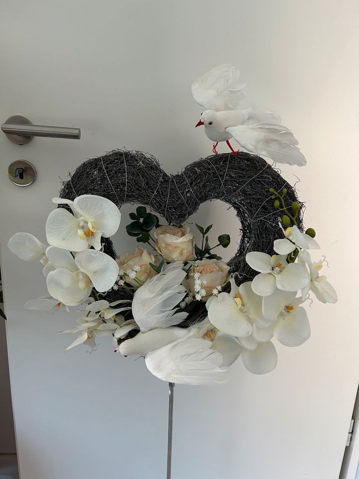 Neue Gestecke,Sträuße Seidenblumen Deko Geschenke Hochzeit in Vögelsen