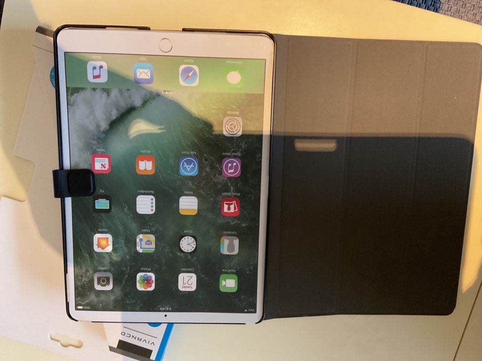 VIVANCO Folio Case T-SFIPRO105BL iPad Pro 10,5“ Hülle in Kiel