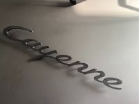 Porsche Cayenne XL 3D Schriftzug Stahl schwarz Showroom Niedersachsen - Friedland Vorschau