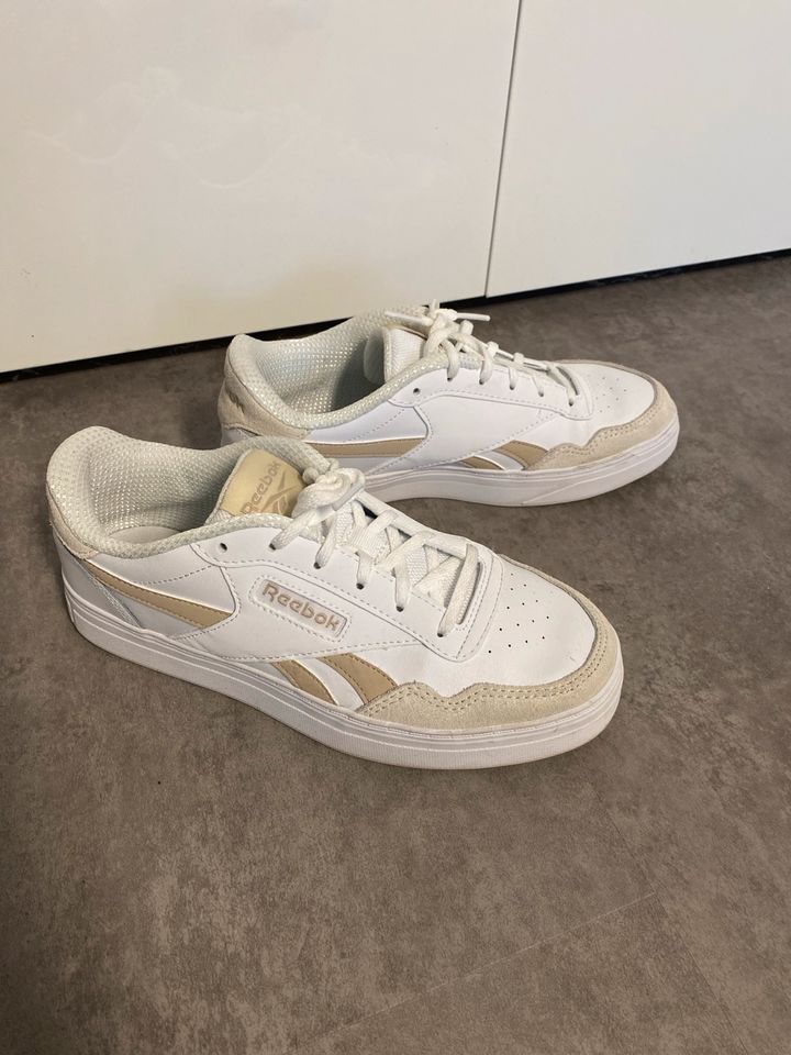 Reebok Schuhe in Karlsbad