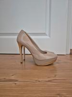 Zara Pumps Lackleder Gr. 38 nude Niedersachsen - Uelzen Vorschau