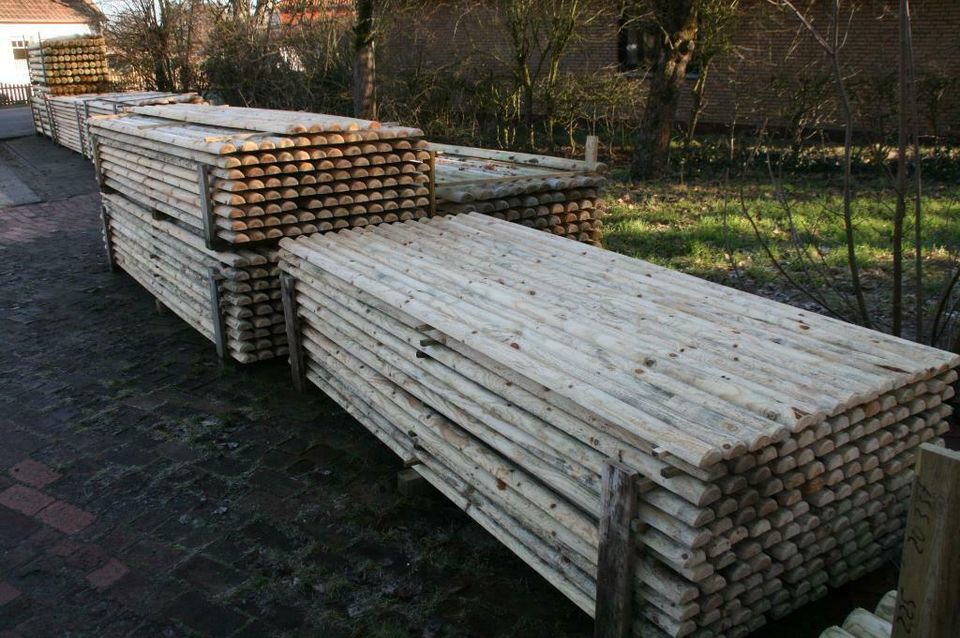 Halbrundriegel - Halbpalisaden - Holz - 8 x 250 cm - "Rohware" in Wagenfeld