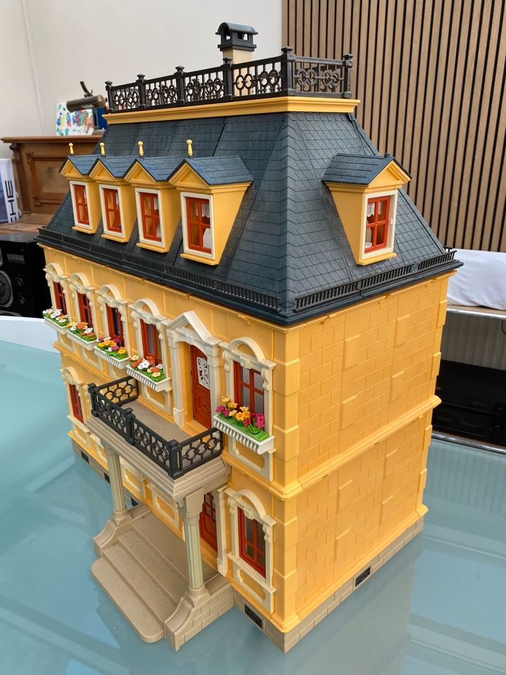 Playmobil Stadtvilla Haus gelb in Solingen