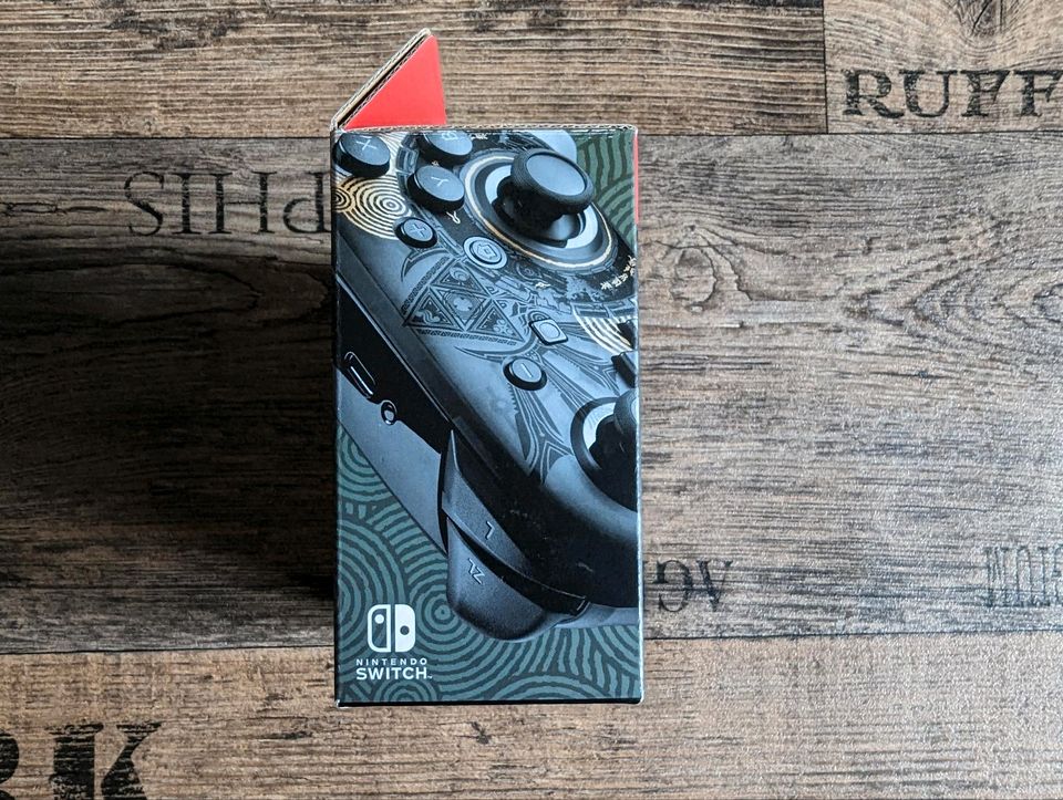 Legend of Zelda Switch Pro Controller in Oberhausen