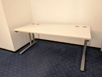 Massiver Schreibtisch 160cm breit 80cm tief und 68-82 cm hoch Bonn - Bad Godesberg Vorschau
