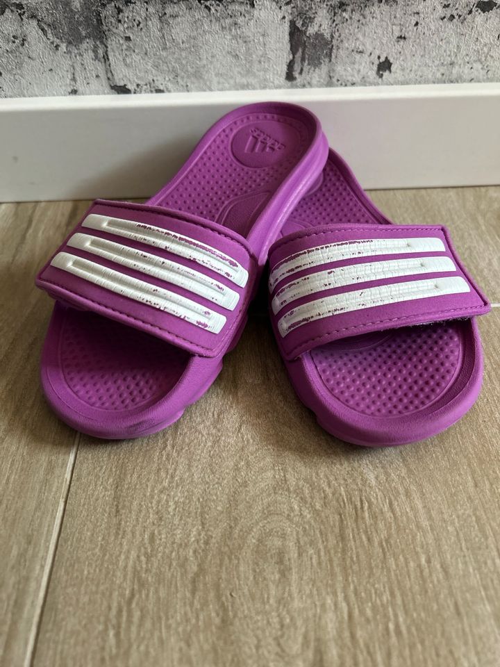 Adidas Badesandale 30 in Gladbeck