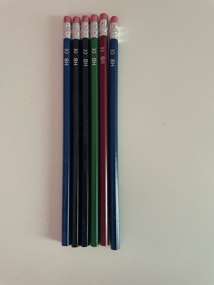 6 Neue Bleistifte mit Radiergummi in HB Härte im Tausch in Nürnberg (Mittelfr)