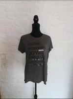 TOP T-Shirt mit Aufdruck Wörter von Blind Date Größe L grau TOP Saarland - Ottweiler Vorschau