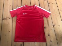 Trikot T-Shirt Sport Gr. 146 Nike Niedersachsen - Stade Vorschau